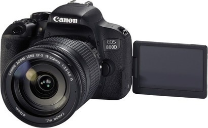 Canon EOS 800D + EF-S 18-200 mm