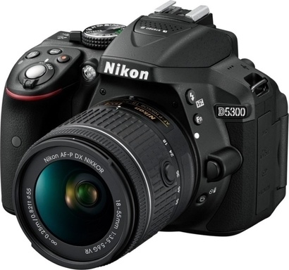 Nikon D5300 + AF-P 18-55 VR Black